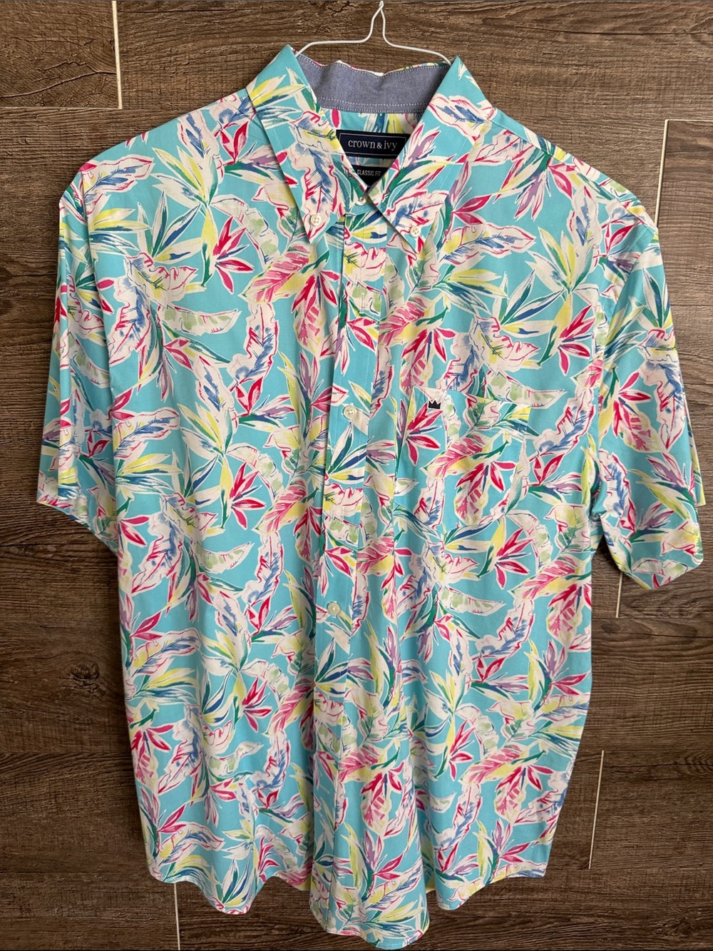 crown & ivy Turquoise Floral Short-Sleeve Button-Up Shirt